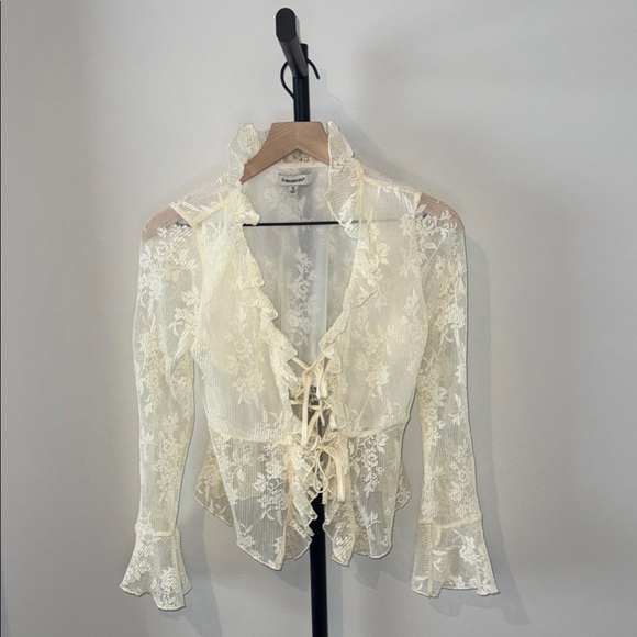 Francesca's Collections Tops - Francesca's Collections Cream Lace Ruffled Tie-Front Blouse